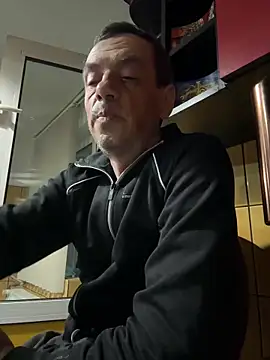 adiluci1 online show from 5, 4, 2026