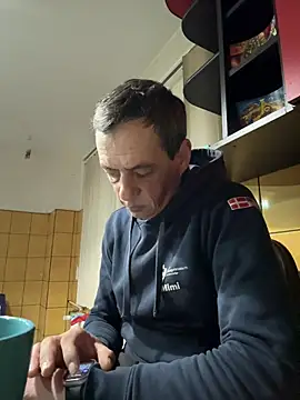 adiluci1 online show from 12, 4, 2026