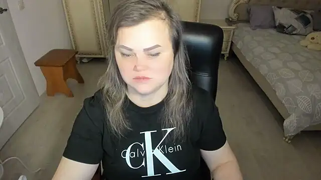 Snapshot of MildMature chatting on 20, 2, 2025 MildMature online show from 20, 2, 2025