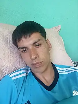 Snapshot of frankitocam4 chatting on 7, 1, 2026 frankitocam4 online show from 7, 1, 2026