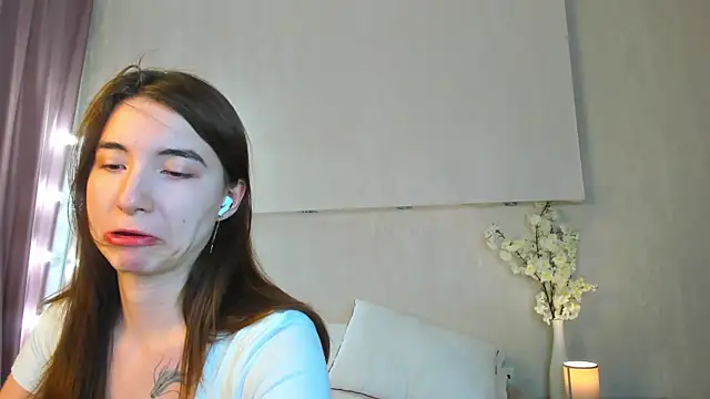 Adelina Bliss online show from 5, 4, 2026