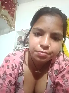 Snapshot of Daisygirl9 chatting on 13, 10, 2025 Daisygirl9 online show from 13, 10, 2025