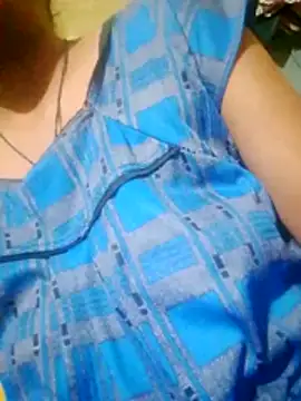 Snapshot of Daisygirl9 chatting on 18, 10, 2025 Daisygirl9 online show from 18, 10, 2025