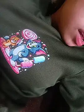 Snapshot of Daisygirl9 chatting on 25, 10, 2025 Daisygirl9 online show from 25, 10, 2025