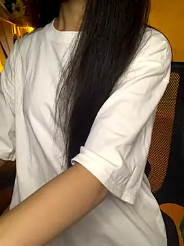 Nhinhi18 online show from 8, 10, 2025