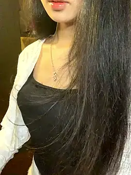 Nhinhi18 online show from 3, 4, 2026