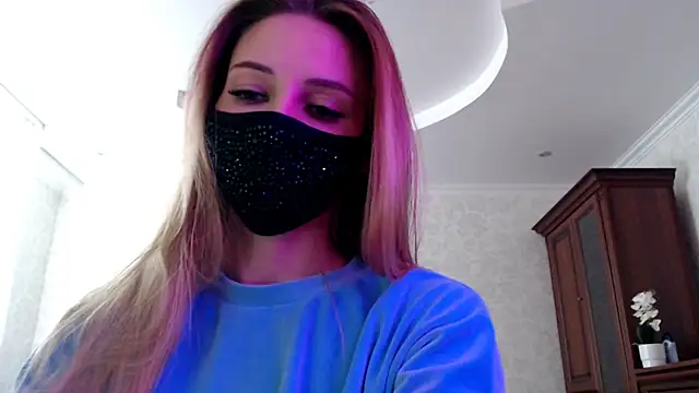 Snapshot of Iris_lave chatting on 8, 7, 2026 Iris lave online show from 8, 7, 2026