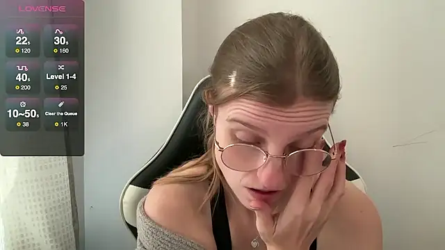 BustyKellyXXX online show from 9, 1, 2026