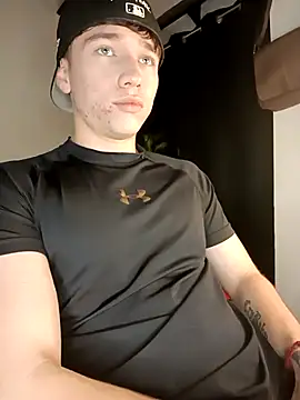 Snapshot of Logan_sixxer chatting on 21, 9, 2025 Logan sixxer online show from 21, 9, 2025