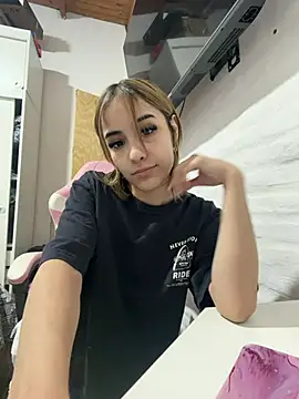 Babylovetiernax online show from 13, 2, 2026