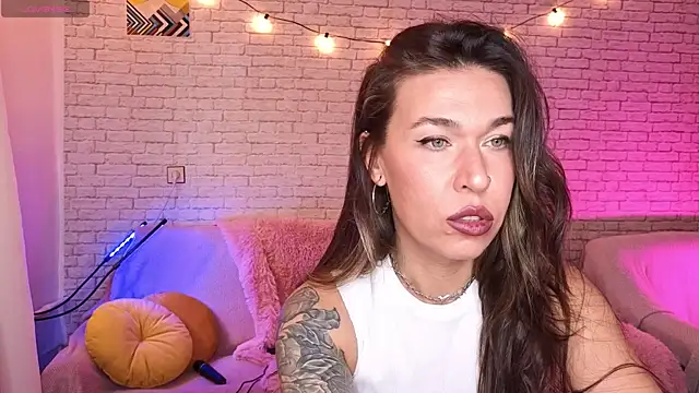 ReginaFoXXXy online show from 20, 10, 2025