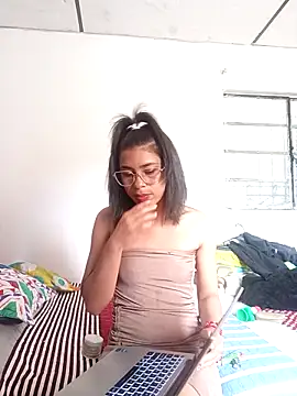 Tendercouple1 online show from 2, 4, 2026