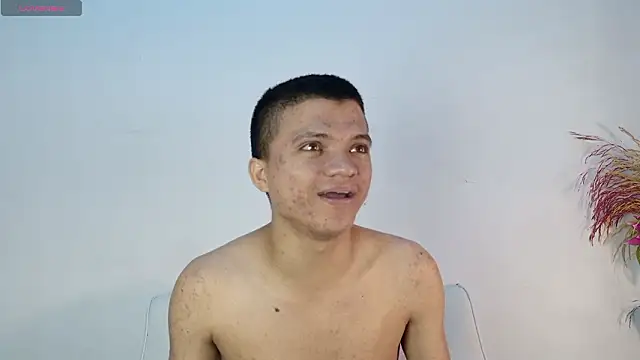 Snapshot of aly_n_sebas chatting on 25, 2, 2026 aly n sebas online show from 25, 2, 2026