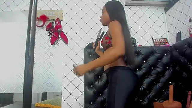 EMMA SANTANA online show from 19, 10, 2025