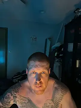 Snapshot of CloudyKingG chatting on 2, 6, 2026 CloudyKingG online show from 2, 6, 2026
