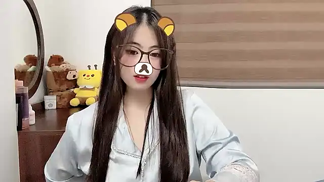 Amelia-babee online show from 10, 11, 2025