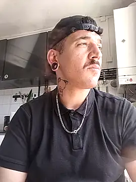 Snapshot of JuicyBigcock@xh chatting on 20, 5, 2026 JuicyBigcockxh online show from 20, 5, 2026
