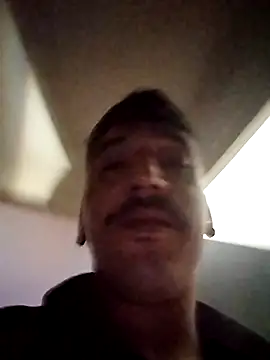 Snapshot of JuicyBigcock@xh chatting on 27, 5, 2026 JuicyBigcockxh online show from 27, 5, 2026