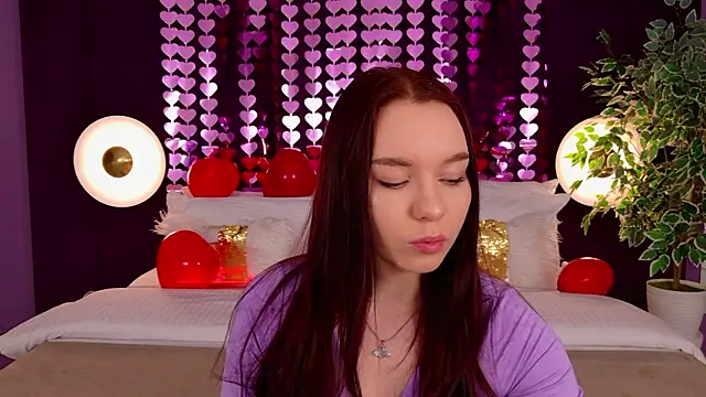 NoraHaynes online show from 9, 2, 2026