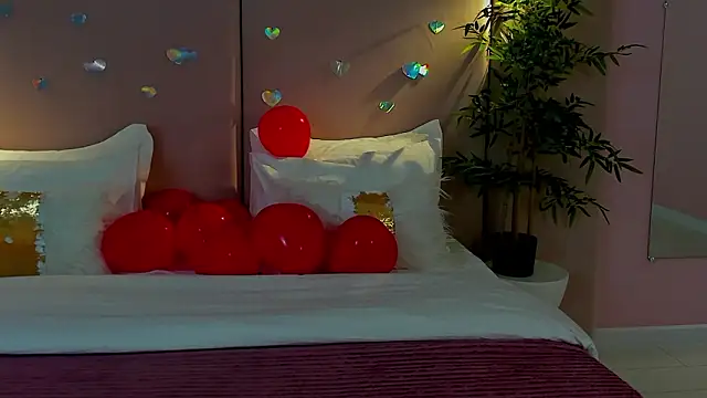 NoraHaynes online show from 14, 2, 2026