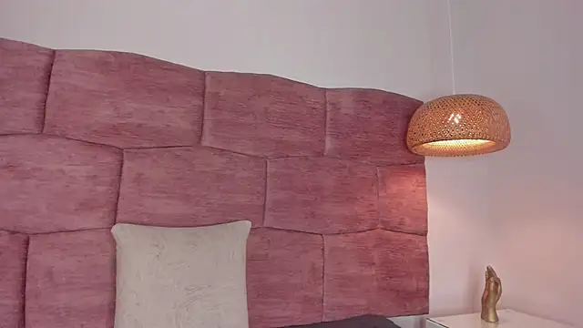 dani velvet online show from 17, 3, 2026