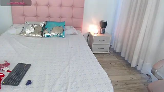 MELANISHAW online show from 11, 9, 2025