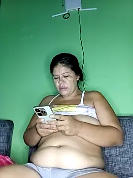 hotmom33 online show from 15, 9, 2025