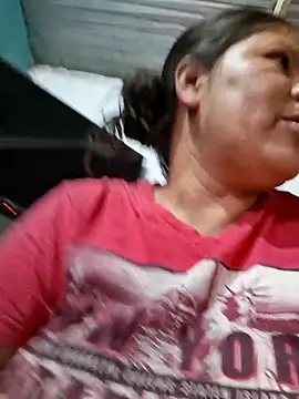 hotmom33 online show from 5, 11, 2025