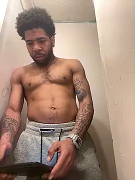 Snapshot of 1mistaGoodWood chatting on 4, 4, 2026 1mistaGoodWood online show from 4, 4, 2026