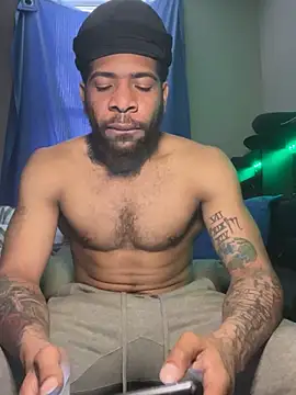 Snapshot of 1mistaGoodWood chatting on 8, 4, 2026 1mistaGoodWood online show from 8, 4, 2026