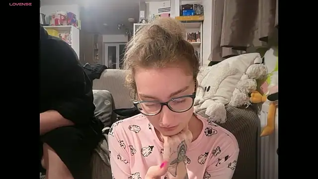 harleyblair online show from 16, 4, 2026