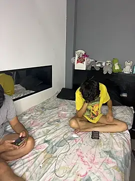 Kailertwink online show from 31, 10, 2025