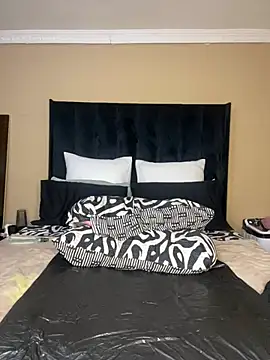 THICKBUNNYCHICKxxx online show from 30, 4, 2026