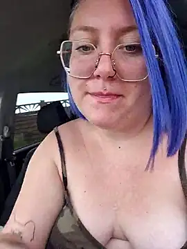 Snapshot of lablonde2025 chatting on 29, 4, 2026 lablonde2025 online show from 29, 4, 2026