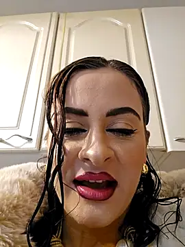 Snapshot of ShineBright88 chatting on 28, 11, 2025 ShineBright88 online show from 28, 11, 2025