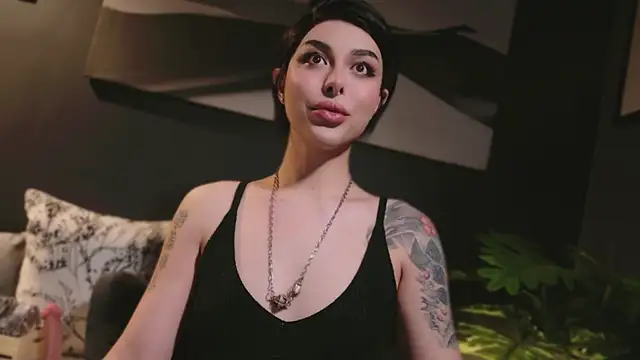 Snapshot of LUNACOCKSLAYER chatting on 1, 7, 2026 LUNACOCKSLAYER online show from 1, 7, 2026