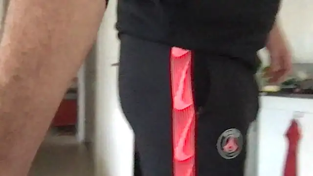 Snapshot of Toysboy67bi chatting on 16, 10, 2025 Toysboy67bi online show from 16, 10, 2025