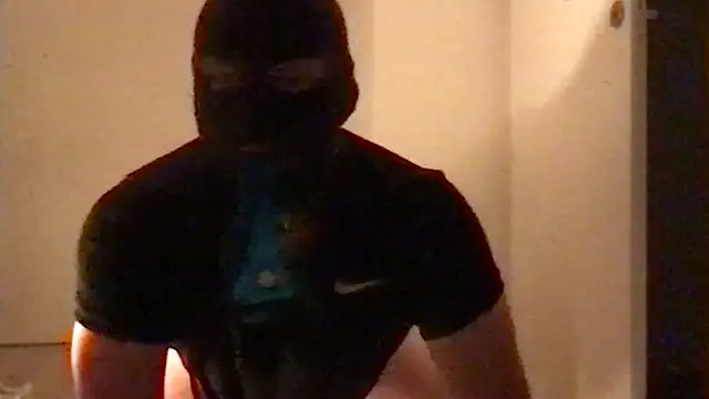 Snapshot of Toysboy67bi chatting on 8, 11, 2025 Toysboy67bi online show from 8, 11, 2025