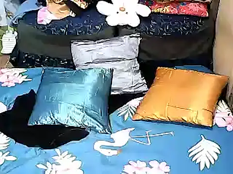 Snapshot of xxhottinybabe chatting on 7, 11, 2025 xxhottinybabe online show from 7, 11, 2025