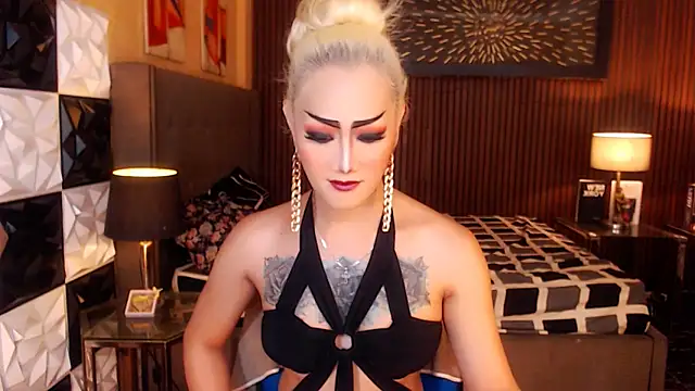 HorseCockDivine online show from 18, 2, 2026