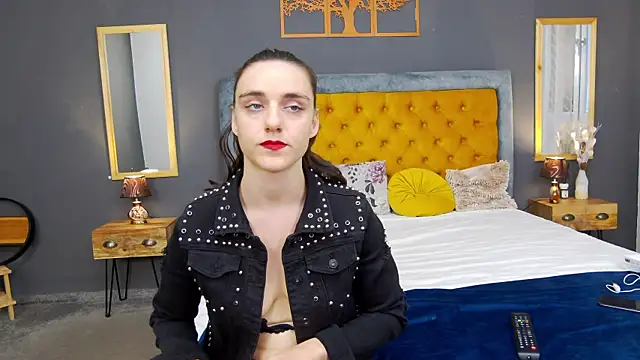 Jessica White  online show from 24, 9, 2025