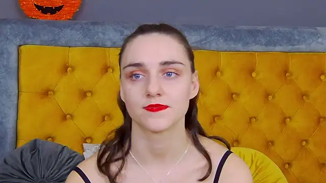 Jessica White  online show from 14, 11, 2025