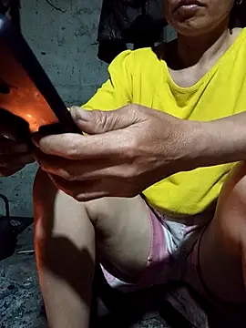 Snapshot of TinTin321 chatting on 8, 3, 2026 TinTin321 online show from 8, 3, 2026