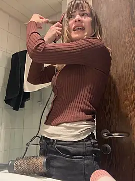 Snapshot of IsabellaEtha chatting on 17, 12, 2025 IsabellaEtha online show from 17, 12, 2025