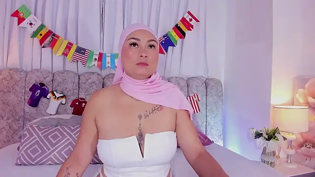 Snapshot of azaharaaa_ chatting on 20, 6, 2026 azaharaaa online show from 20, 6, 2026
