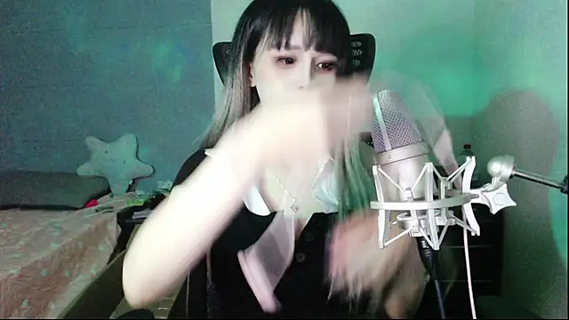 Snapshot of twlilybae chatting on 27, 6, 2026 twlilybae online show from 27, 6, 2026