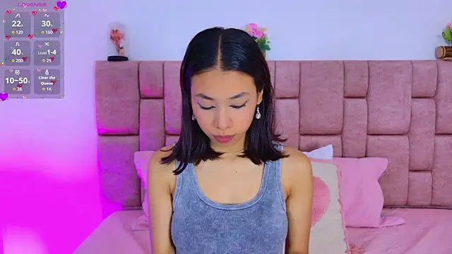 ScarlettLuxe online show from 4, 12, 2025