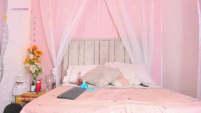 Rachellcooperrr online show from 11, 9, 2025