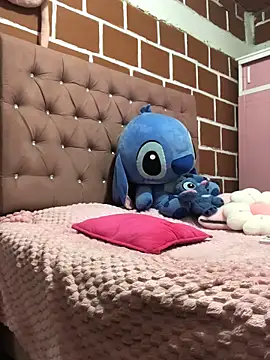 Rachellcooperrr online show from 25, 2, 2026