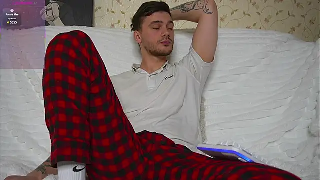 johnstoneisland online show from 13, 4, 2026